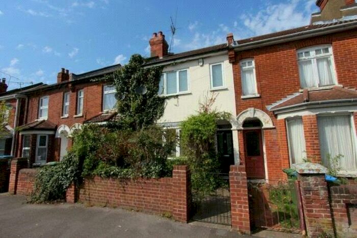 3 Bedroom Terraced House To Rent In Ampthill Road, Southampton, Hampshire, SO15