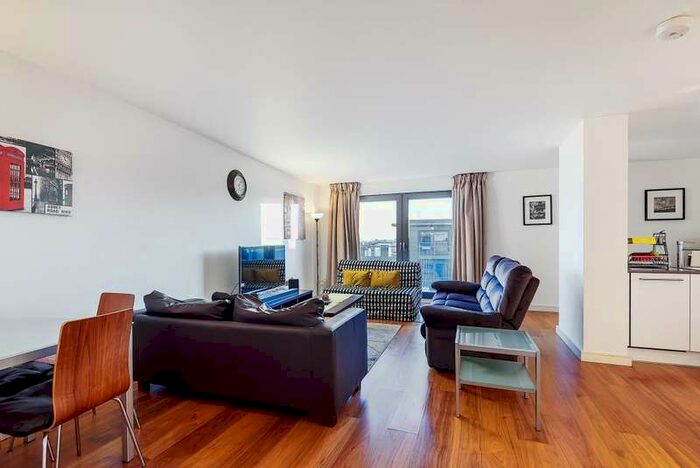 2 Bedroom Apartment To Rent In Slough, Berkshire, SL1