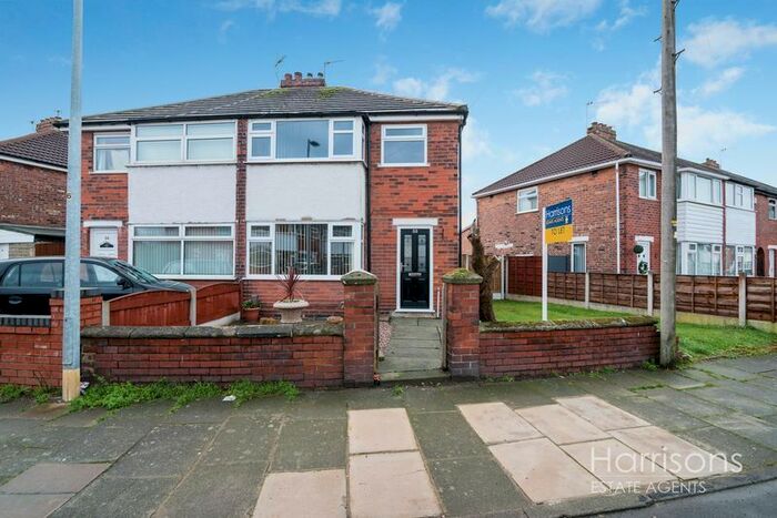 3 Bedroom Semi-Detached House To Rent In Harewood Road, Irlam, Manchester, Greater Manchester., M44