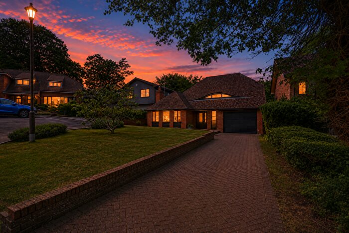 4 Bedroom Detached House For Sale In Woodlands, Walderslade Woods, Chatham, ME5