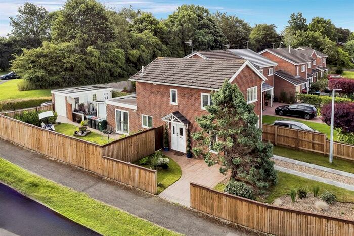 4 Bedroom Detached House For Sale In Dee Road, Mickle Trafford, Chester, CH2