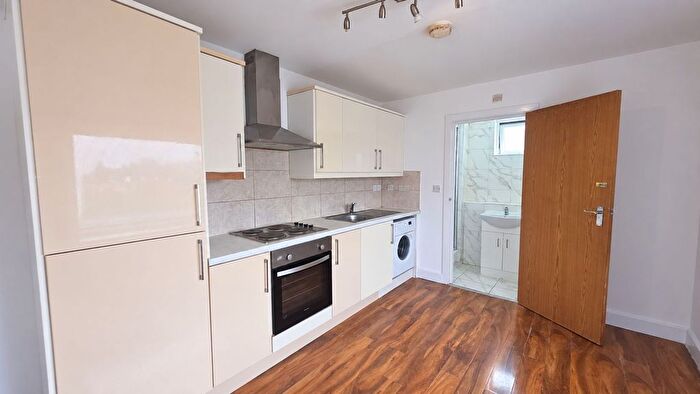 1 Bedroom Studio To Rent In Cranbrook Road, Ilford, IG1