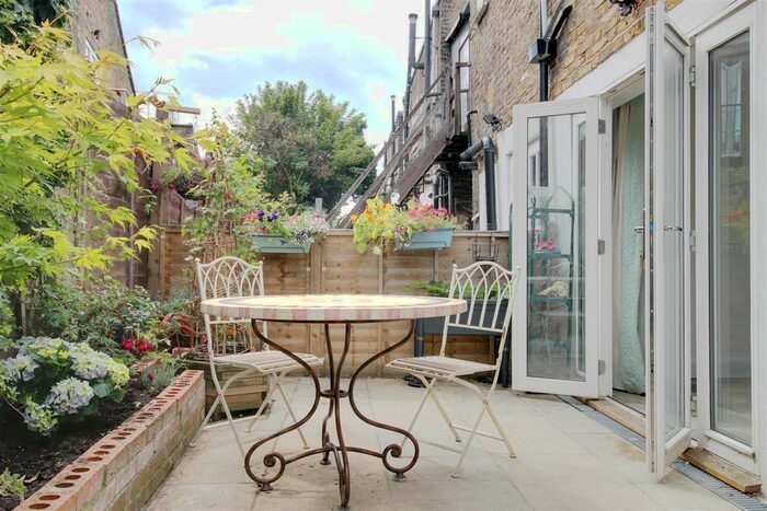 1 Bedroom Flat To Rent In Putney Bridge Road, London, SW15