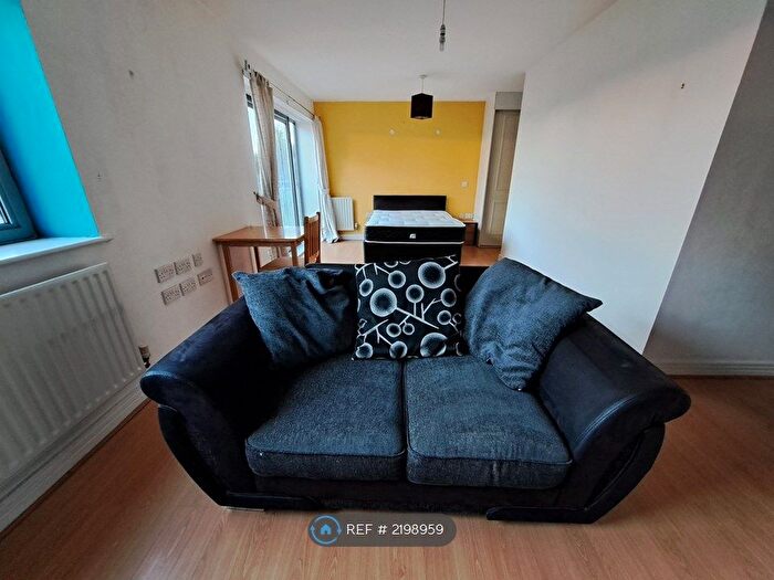 Studio To Rent In King Edwards Wharf, Birmingham, B16