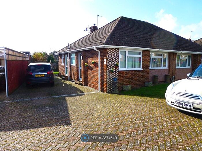 2 Bedroom Bungalow To Rent In Blenheim Close, Bearsted, Maidstone, ME15