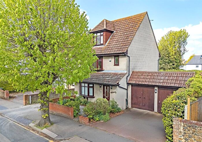 3 Bedroom Detached House For Sale In Fermoy Road, Thorpe Bay, Essex, SS1