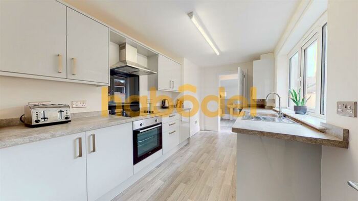 3 Bedroom Terraced House To Rent In Peaksfield Avenue, Grimsby, DN32