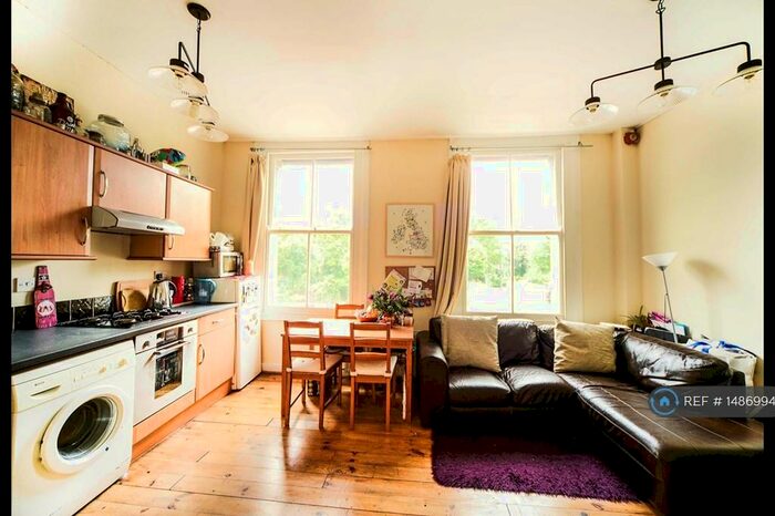 2 Bedroom Flat To Rent In Holloway Road, London, N19