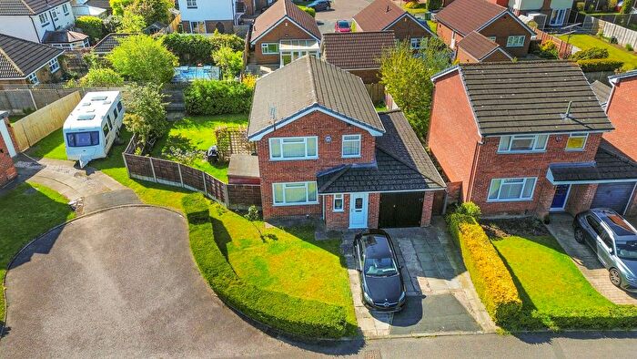 3 Bedroom Detached House For Sale In Shropshire Close, Woolston, WA1