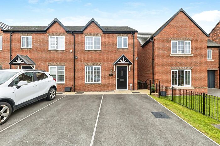 3 Bedroom Property For Sale In Colliers Road, Featherstone, Pontefract, WF7