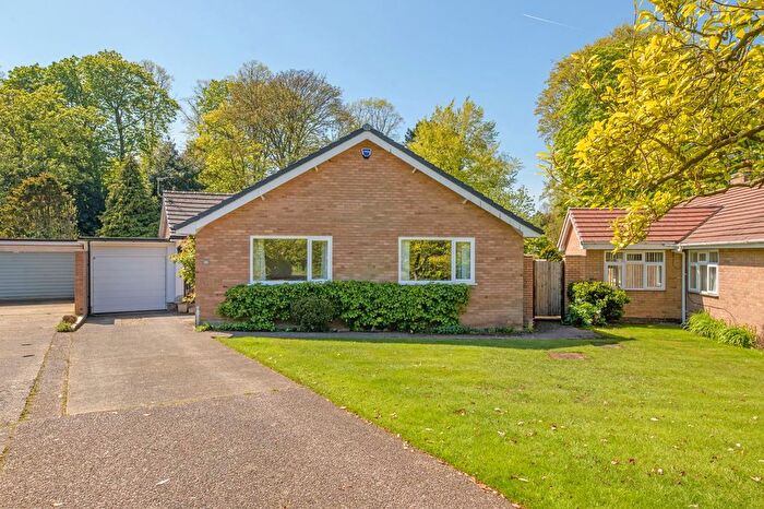 3 Bedroom Detached Bungalow For Sale In Brookwood Close, Walton, WA4