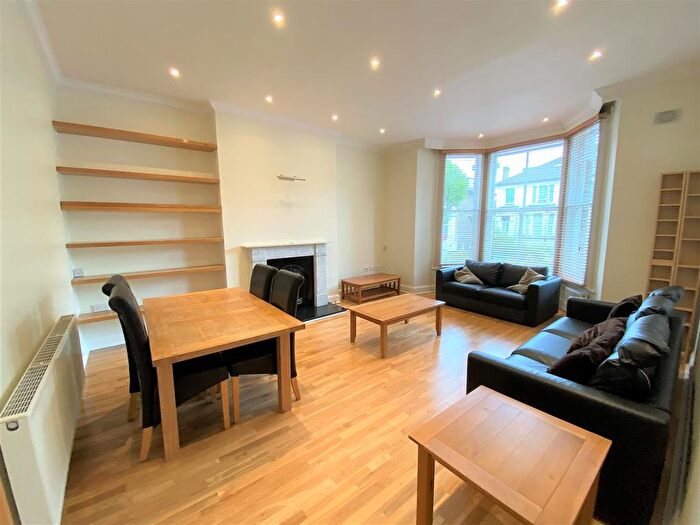 2 Bedroom Flat To Rent In Cavendish Road, Brondesbury Park, NW6