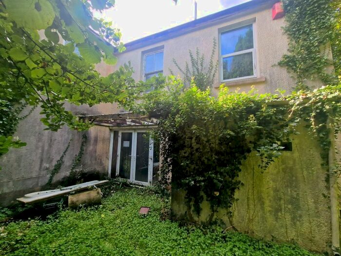 3 Bedroom Detached House For Sale In Brynhawddgar, Llandyfaelog, Kidwelly, Dyfed, SA17
