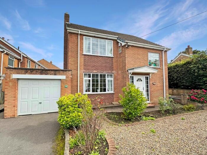 3 Bedroom Detached House To Rent In Camp Mount, Pontefract, WF8