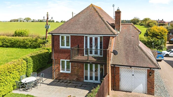 4 Bedroom Detached House For Sale In The Anvils, Lympne, Hythe, CT21