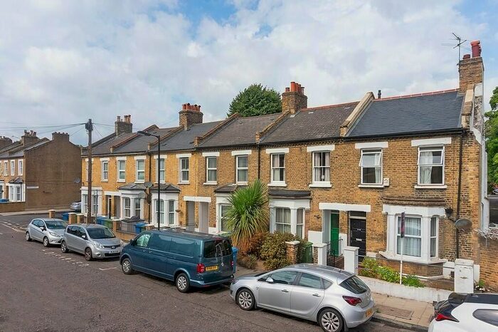 4 Bedroom Semi-Detached House To Rent In Astbury Road, London, SE15