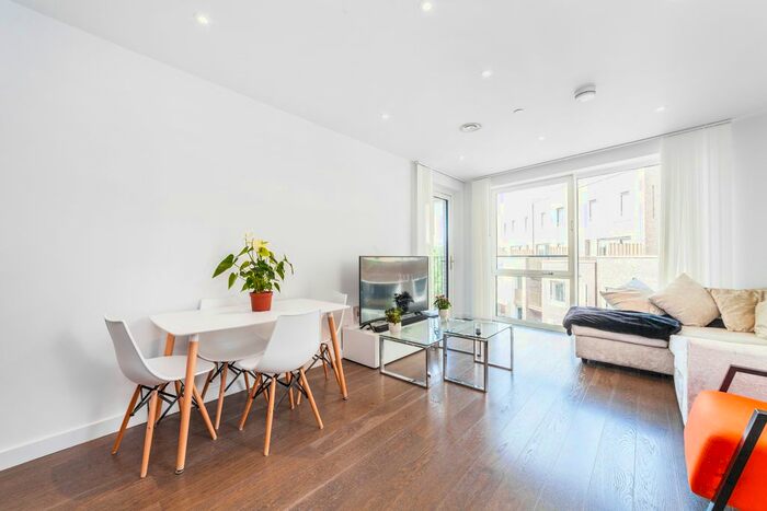 2 Bedroom Flat To Rent In Hurlock Heights, Elephant Park, Deacon Street, London, SE17