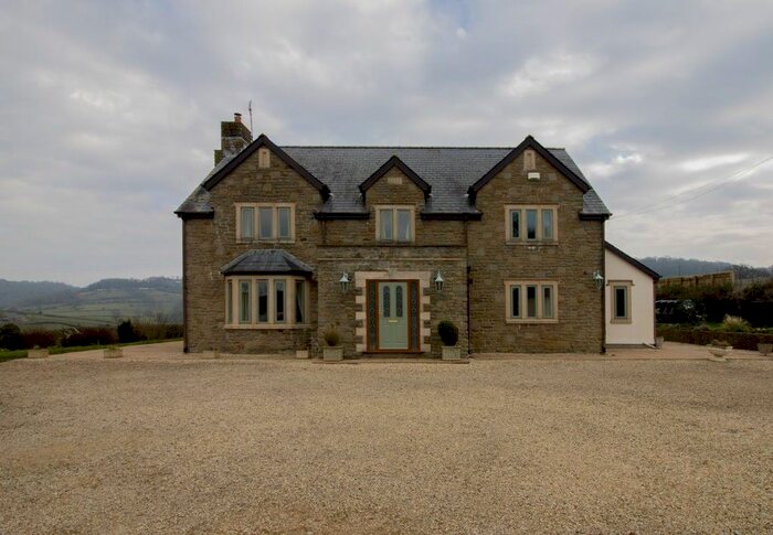 4 Bedroom Property To Rent In Gwerninog House, Llansoy, Usk, NP15