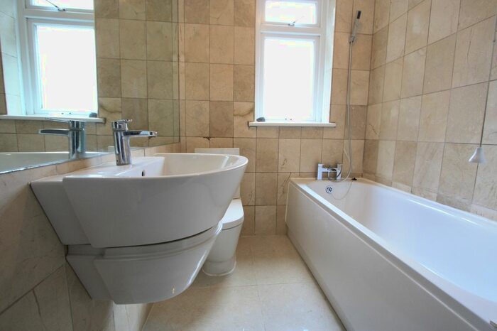 2 Bedroom Flat To Rent In Hill Road, Mitcham, CR4