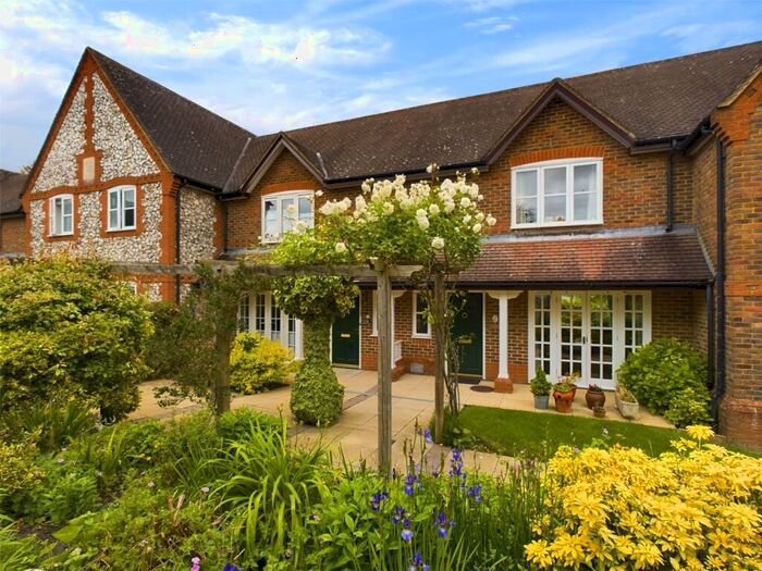 2 Bedroom Retirement Property For Sale In Hill Farm Court, Chinnor, OX39