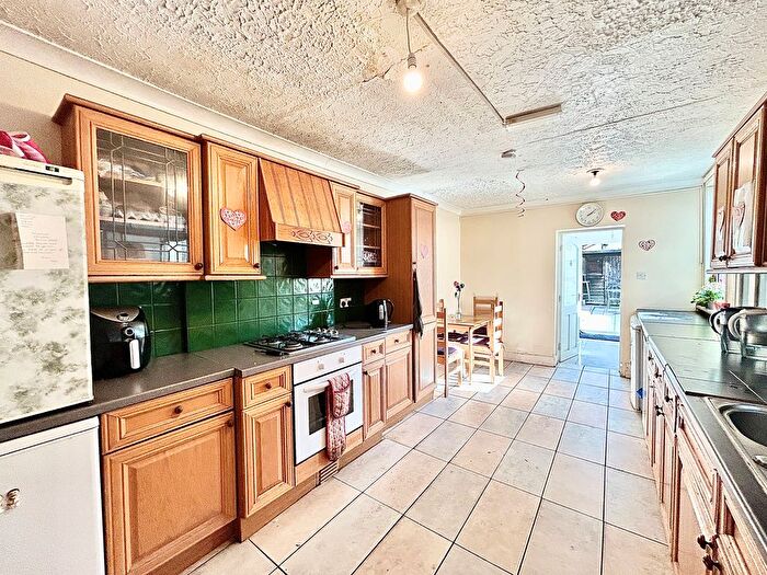 1 Bedroom Property To Rent In Lyttelton Road, London, E10