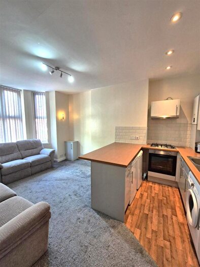 2 Bedroom Apartment To Rent In Wilmslow Road, Withington, Manchester, M20