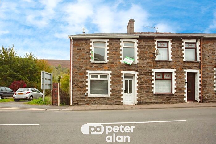 3 Bedroom End Terrace House For Sale In Aberdare Road, Mountain Ash, CF45