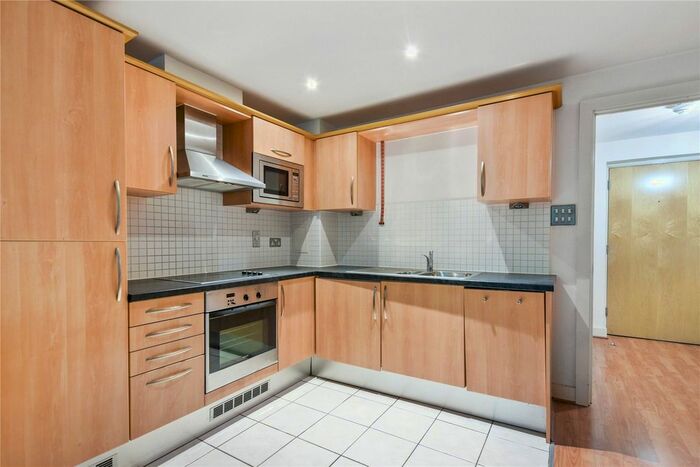 1 Bedroom Flat To Rent In Hardwicks Way, London, SW18