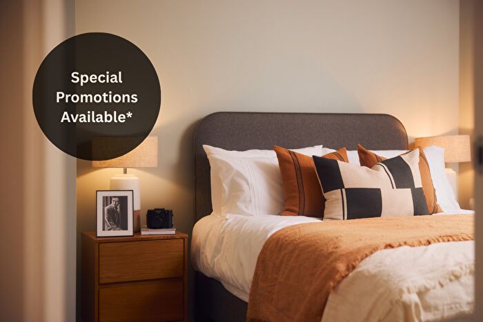 2 Bedroom Apartment To Rent In Sweet Street, Leeds, West Yorkshire, LS11