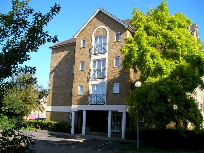 1 Bedroom Apartment To Rent In Highbridge Court, Farrow Lane, London, SE14