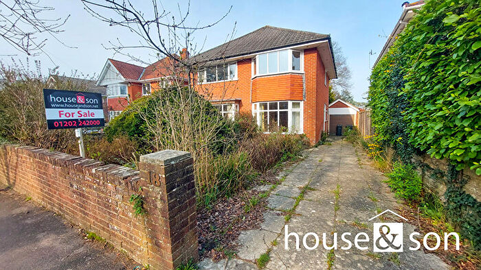 4 Bedroom Detached House For Sale In Harewood Avenue, Littledown, Bournemouth, BH7