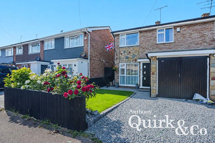 3 Bedroom End Of Terrace House For Sale In Eastways, Canvey Island, SS8