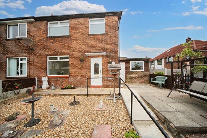 3 Bedroom Semi-Detached House For Sale In The Green, Wigan, WN5