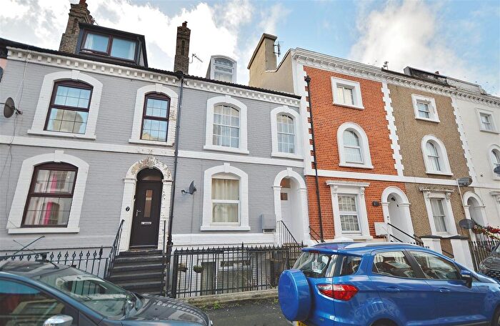 2 Bedroom Maisonette For Sale In Victoria Street, Harwich, CO12