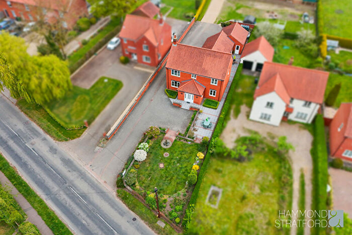 6 Bedroom Detached House For Sale In The Street, North Lopham, IP22