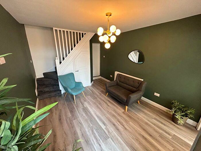 4 Bedroom Terraced House To Rent In Milner Road, Birmingham, B29