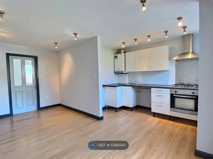 1 Bedroom Flat To Rent In Wordsworth Grove, Stanley, Wakefield, WF3