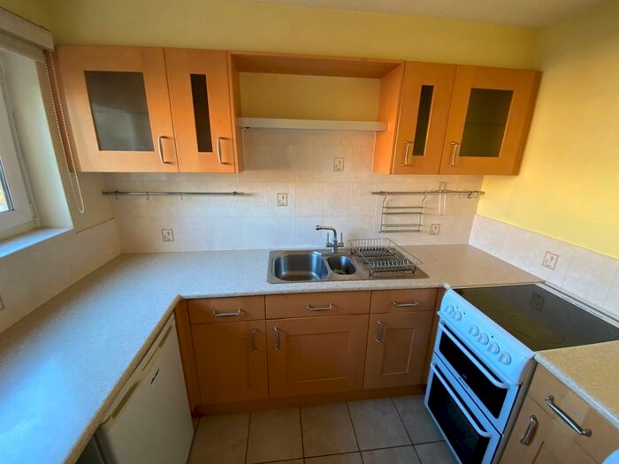 1 Bedroom Apartment To Rent In Chestnut House, Knighton Drive, LE2