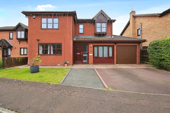 4 Bedroom Detached House For Sale In Riverside Mead, Peterborough, PE2