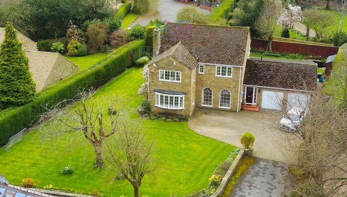4 Bedroom Detached House For Sale In Meadow Bank, Ackworth, Pontefract, WF7