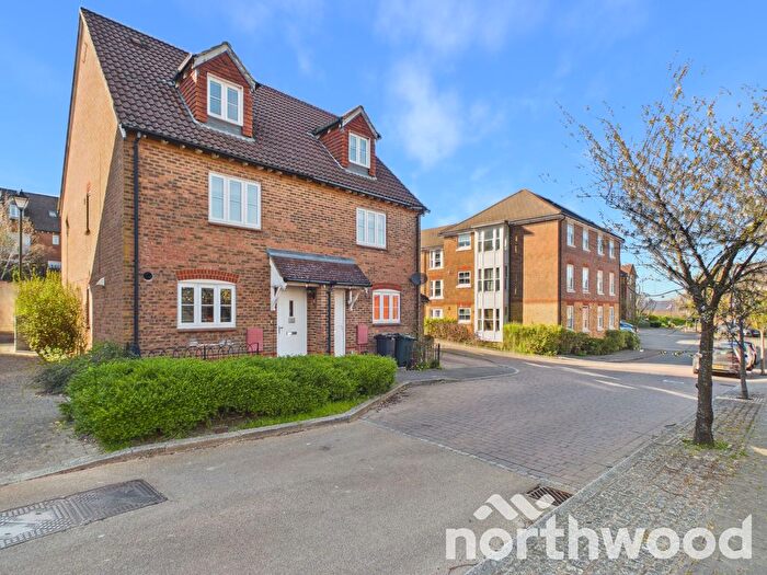 3 Bedroom Semi Detached House To Rent In Running Foxes Lane, Singleton, Ashford, TN23