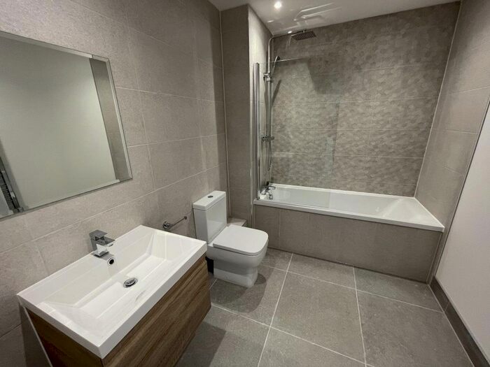 2 Bedroom Flat To Rent In 326 Aspect Point, Wentworth Street PE1