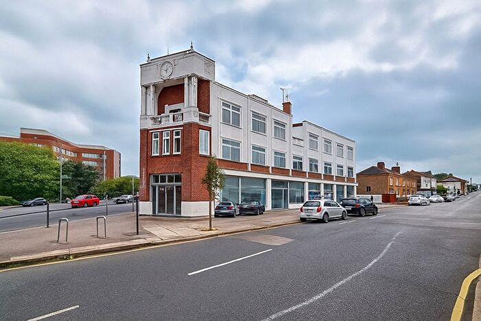 2 Bedroom Flat For Sale In Southchurch Road, Southend-On-Sea, SS1