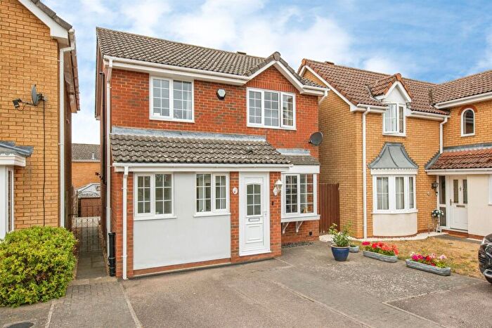 3 Bedroom Detached House For Sale In Edwin Panks Road, Hadleigh, Ipswich, IP7