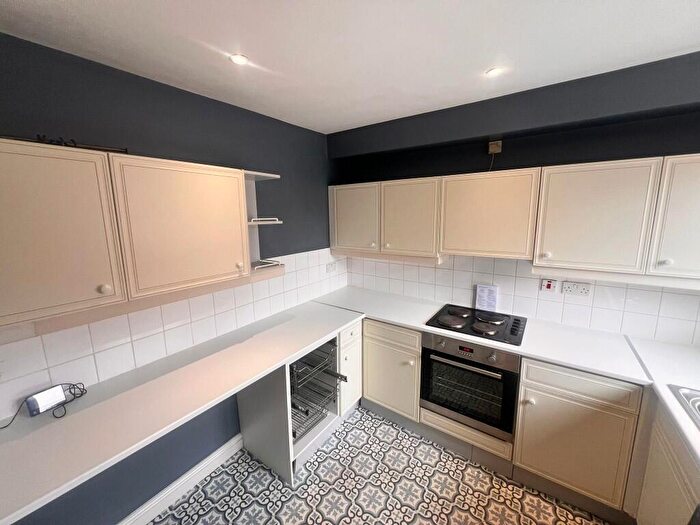 1 Bedroom Flat To Rent In Warwick Court, Warwick Street, Leamington Spa, Warwickshire, CV32