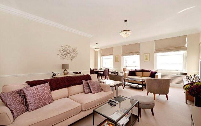 3 Bedroom Apartment To Rent In Harewood Avenue, Marylebone, London, NW1