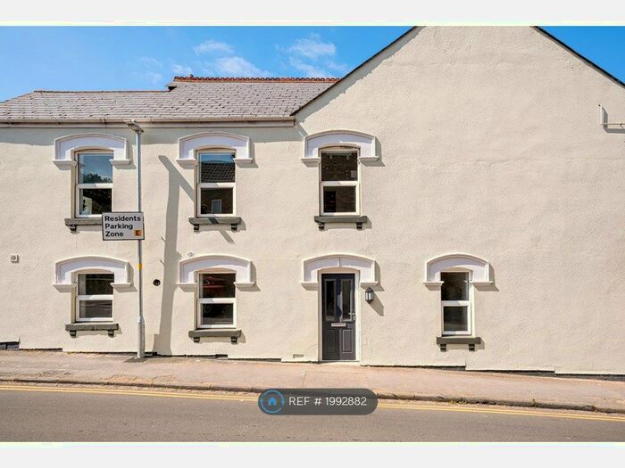 1 Bedroom Flat To Rent In Victoria Road, Swindon, SN1