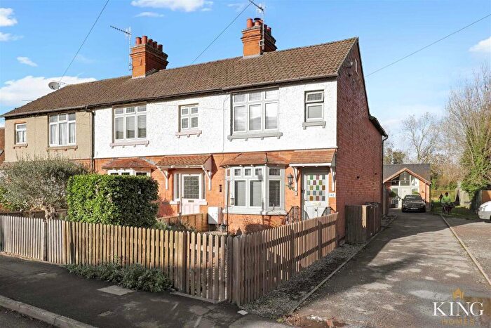 2 Bedroom End Of Terrace House For Sale In Shottery Road, Stratford-Upon-Avon, CV37