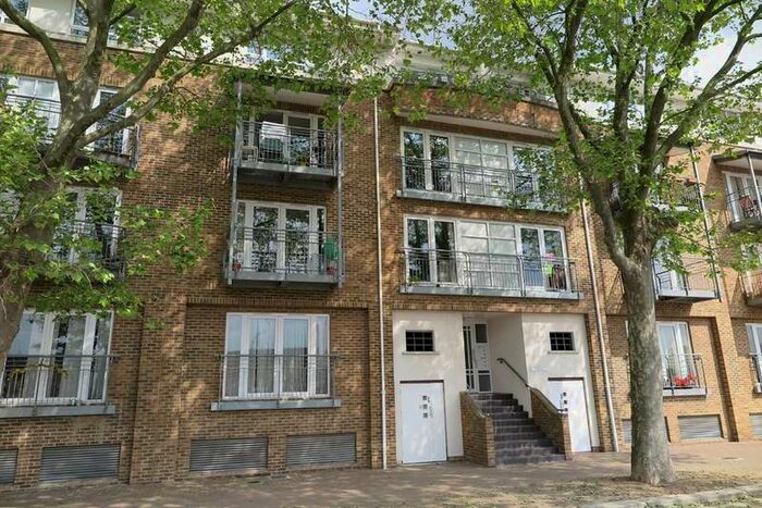 2 Bedroom Flat To Rent In Rope Street, Surrey Quays, SE16
