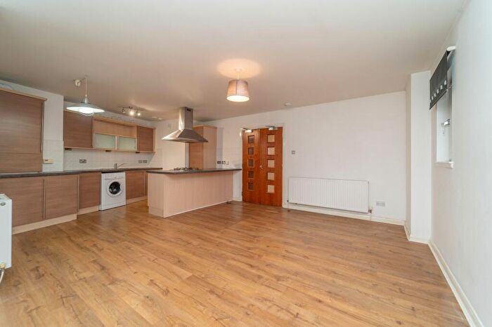 2 Bedroom Flat For Sale In Kaims Terrace, Kirkton, Livingston, EH54
